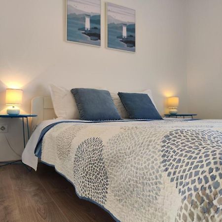 Jelsa Blue Sea View Apartment ภายนอก รูปภาพ