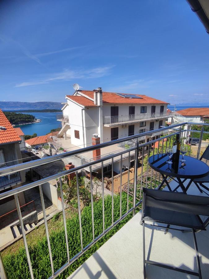 Jelsa Blue Sea View Apartment ภายนอก รูปภาพ